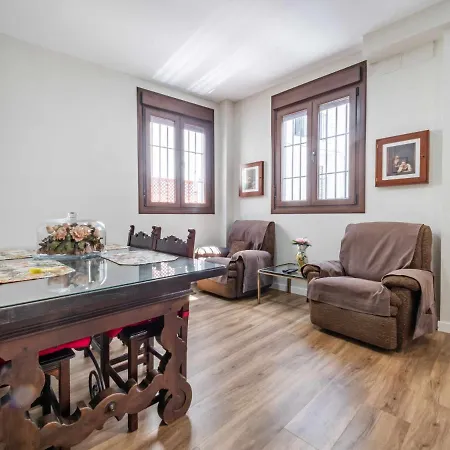 2 Bedrooms 2 Bathrooms - Triana- * Séville