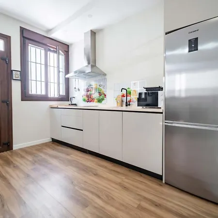2 Bedrooms 2 Bathrooms - Triana- Appartement